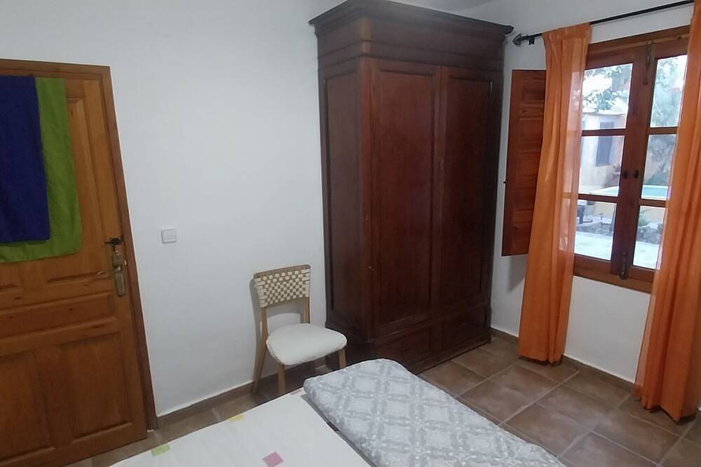 Room with pool and patio in a shared house in Murcia, Murcia Inland