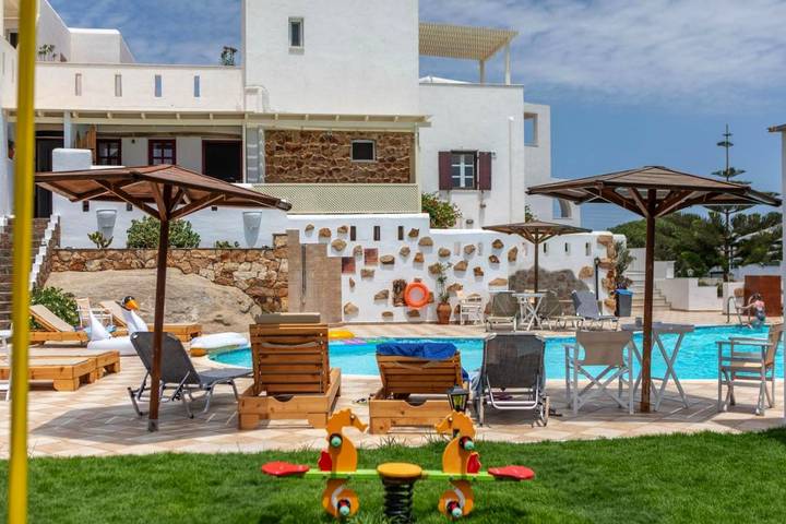 Location de vacances pour 5 personnes, avec jardin ainsi que piscine et vue dans Agia Anna - 4