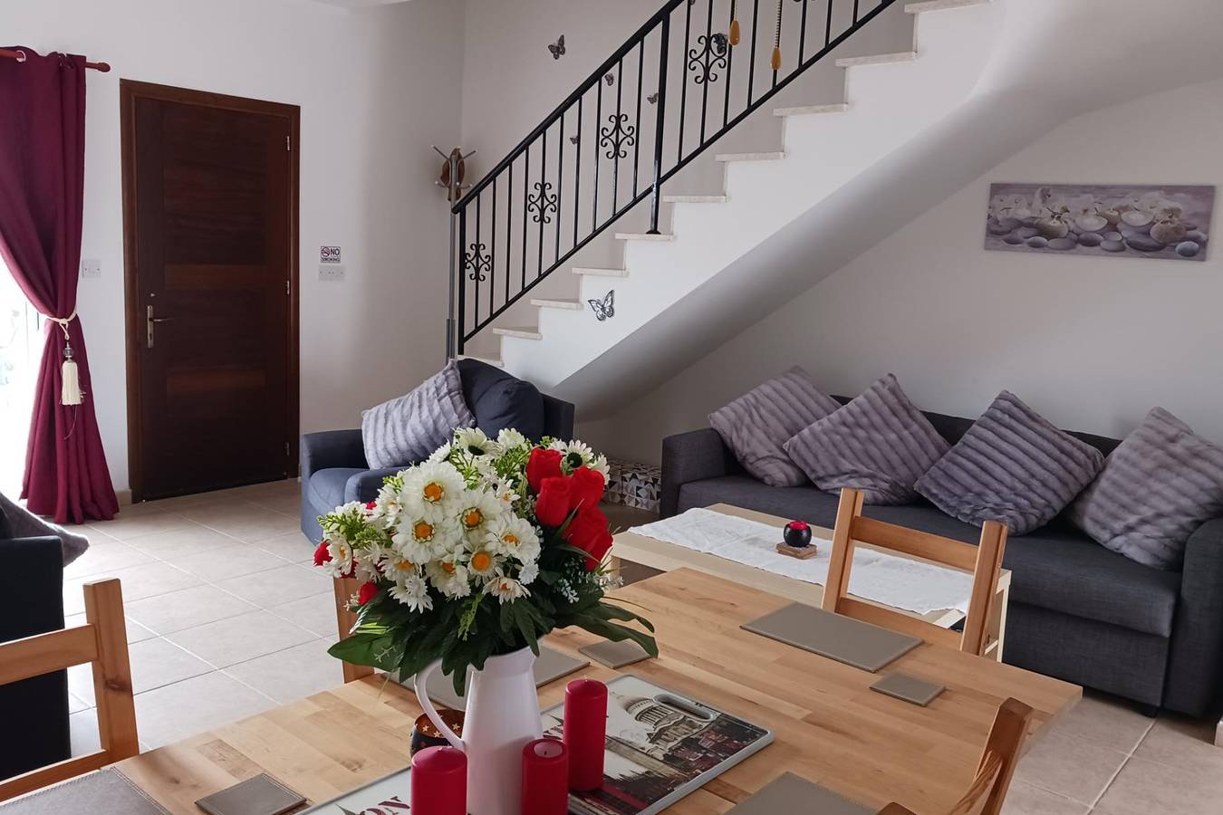 2-Bed House Sleeps 6 -Pool -Free Parking -Netflix in South Cyprus