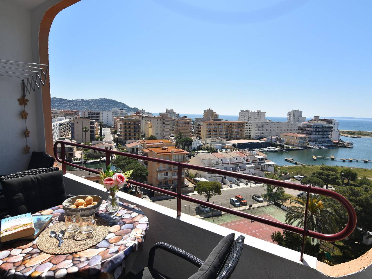 Estudio entero, Estudio Acogedor en Roses con Piscina Comunitaria in Santa Margarida, Roses