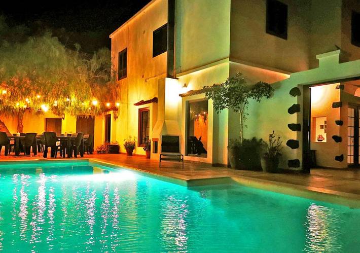 Casa de huéspuedes para 2 personas, con piscina además de vistas y jardín, Se admiten mascotas en Lanzarote