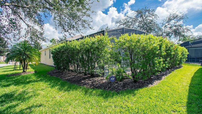 Ferienhaus für 8 Personen, mit Whirlpool und Pool sowie Balkon/Terrasse - 1