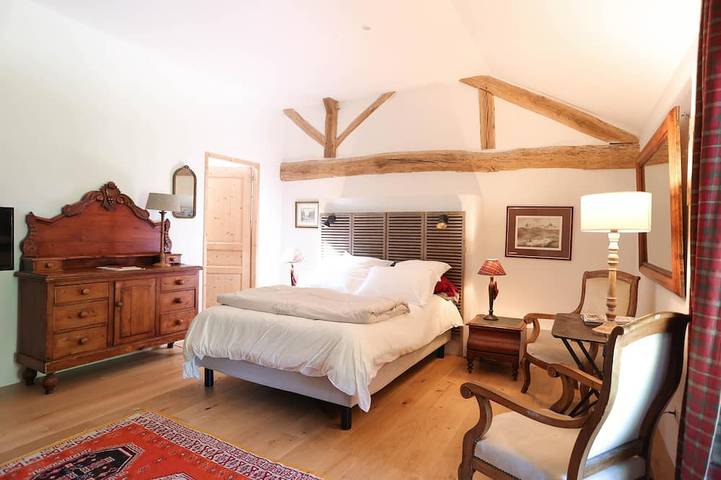 Location de vacances pour 12 personnes, avec jardin à Foissiat - 4