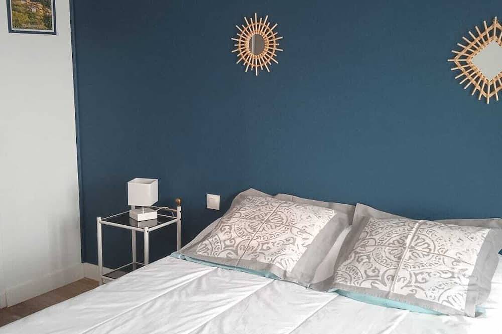 Entire apartment, Charming apartment in the Pyrenees overlooking Le Canigou in Vernet-les-Bains, Prades region