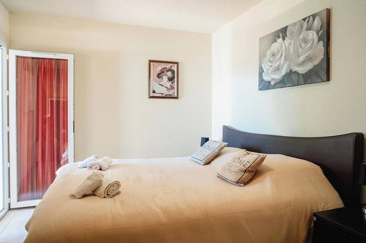 Location de vacances pour 6 personnes, avec terrasse et jardin à Cazedarnes - 4