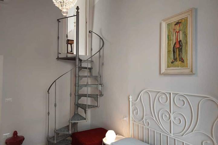 Appartement entier, Spaccanapoli Terraced Flat in the Historic Center in Naples, Province de Naples