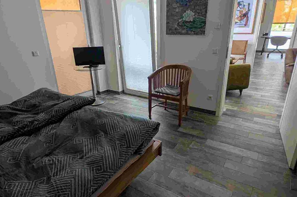 Entire apartment, Living on the riverside in Südwest, Leipzig