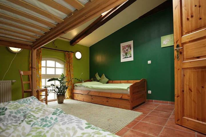 Wohnung 4 - Der Hund - Ferien am Schloss Duckwitz in Behren-Lübchin, Mecklenburgische Ostseeküste