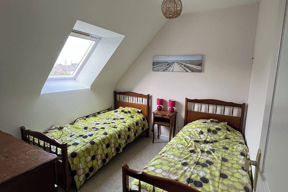 Appartement entier, Charmant appartement dans une maison calme avec vue sur mer à Damgan in Damgan, Côte des Mégalithes