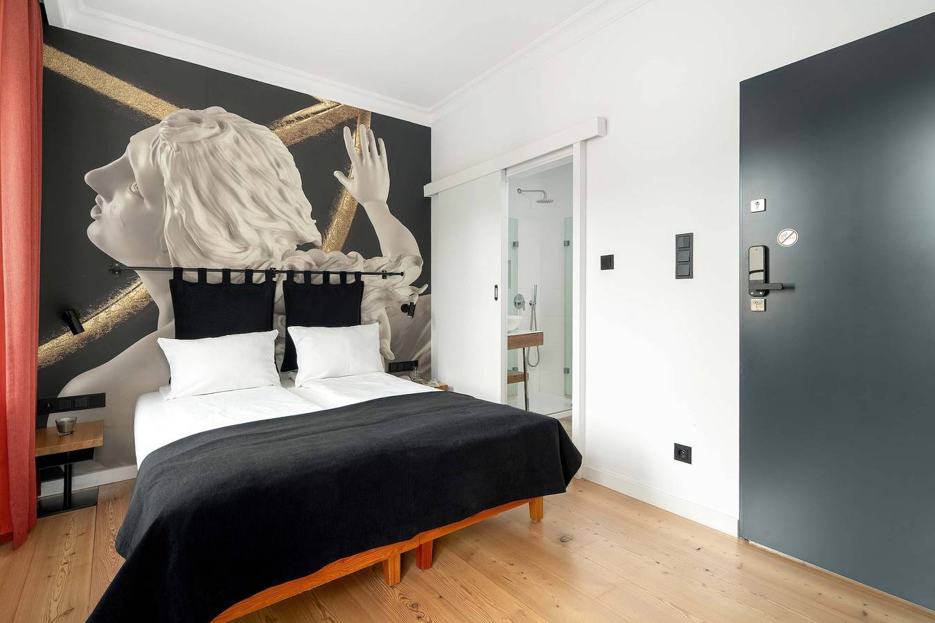 Estudio entero, Kramarska 9 Poznań | Schoeps Residence | Industrial Apartment in the Old Town Centre | Romantic Stay | Remote Working in Poznań, Gran Polonia (región histórica)