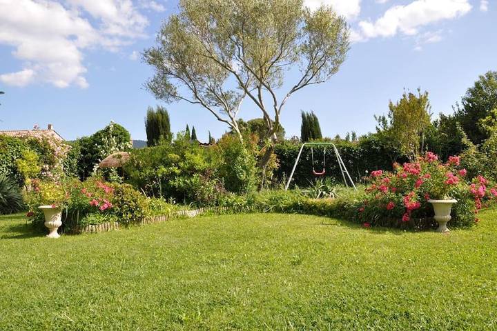Gîte pour 6 personnes, avec jardin ainsi que piscine et terrasse à Pignans - 2