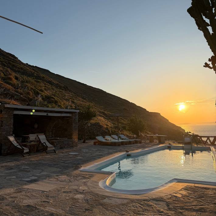 Villa pour 8 personnes, avec vue sur l’océan et balcon, animaux acceptés dans Kea