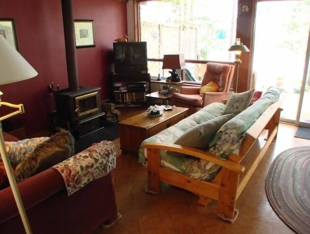 Schöne Mink Lake Cottage mit Sandstrand Küstenlinie in Hastings Highlands, Ontario