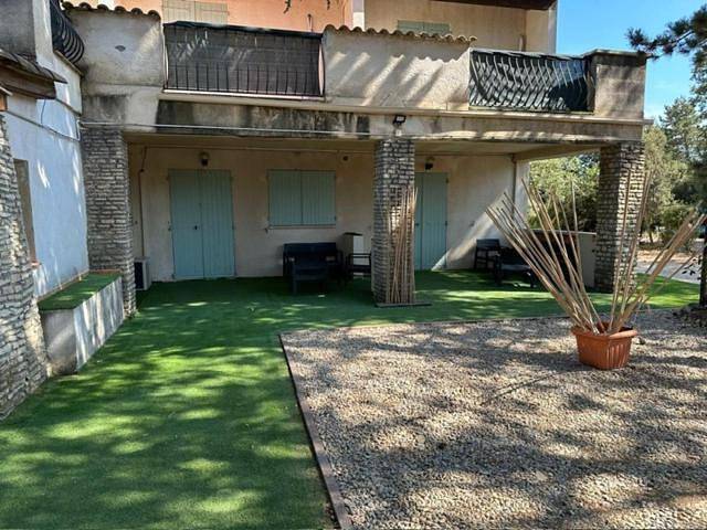 Double Room with Garden View in Ginasservis, Région de Brignoles