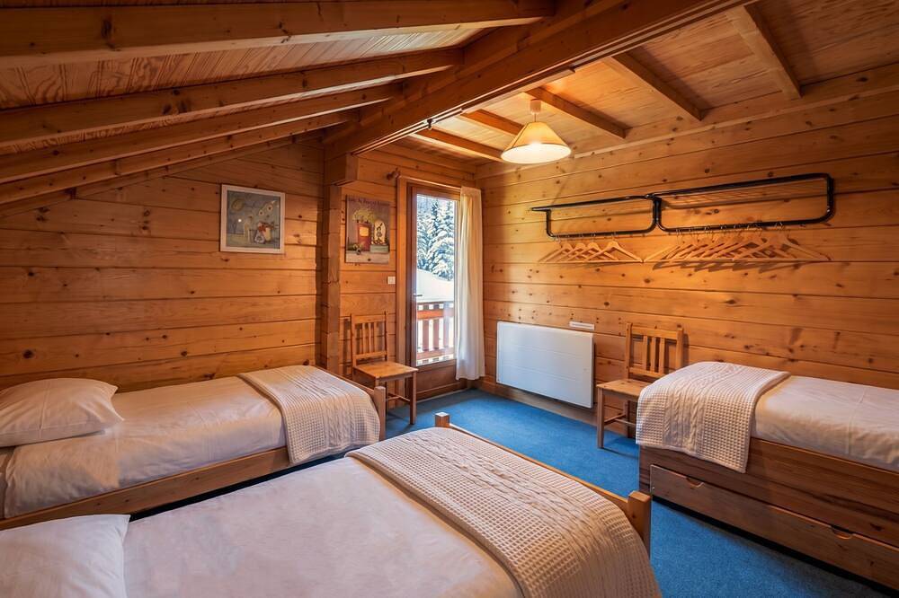 Casa-Les Heureux, magnifique chalet à Risoul 1850 in Station de Risoul, Risoul