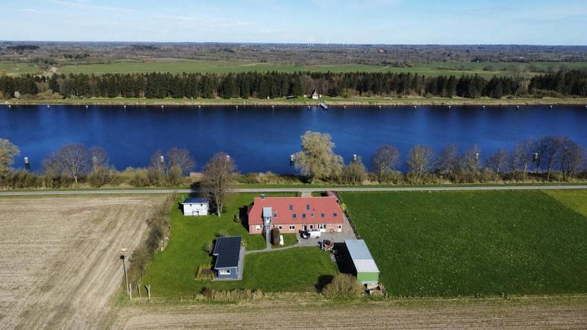 Ferienwohnung für 3 Personen, mit Terrasse und Garten sowie Sauna und Ausblick in Breiholz