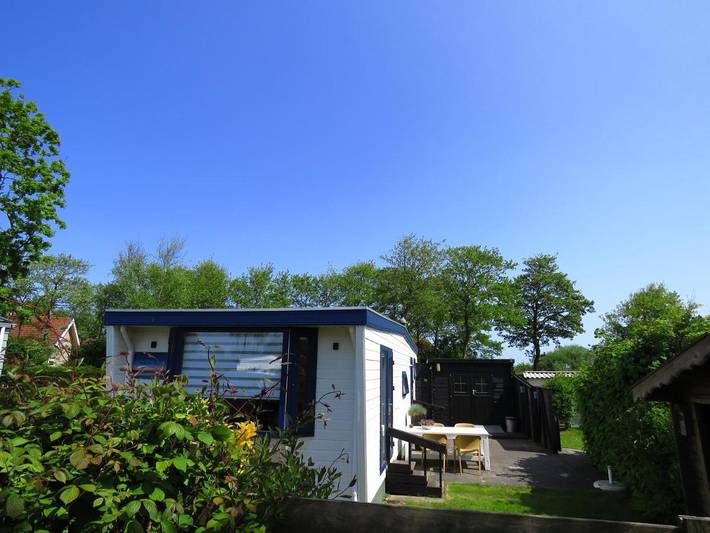 Glamping voor 4 personen, with Terras and Tuin as well as Kinderzwembad and Uitzicht op Ameland