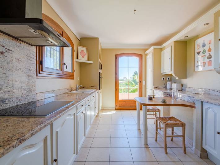 Location de vacances pour 8 personnes, avec jardin dans Plage Du Grand Boucharel Saint Aygulf - 3