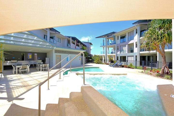 Apartamento de vacaciones para 2 personas, con jacuzzi y terraza además de piscina y jardín - 1