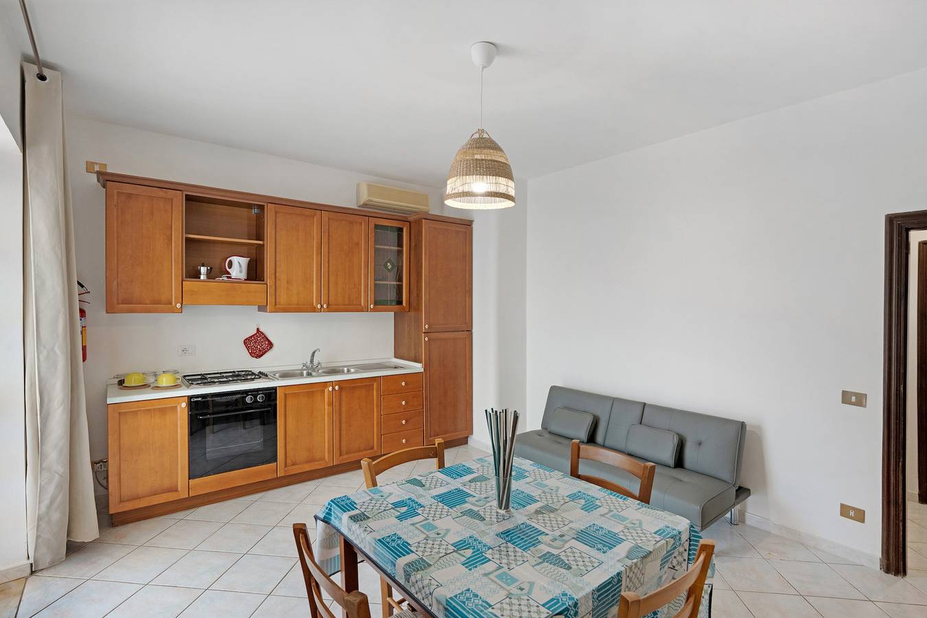 Geheel appartement, Appartement 'Appartamento Li Galli Standard' met zeezicht, Wi-Fi en airconditioning in Provincie Naples