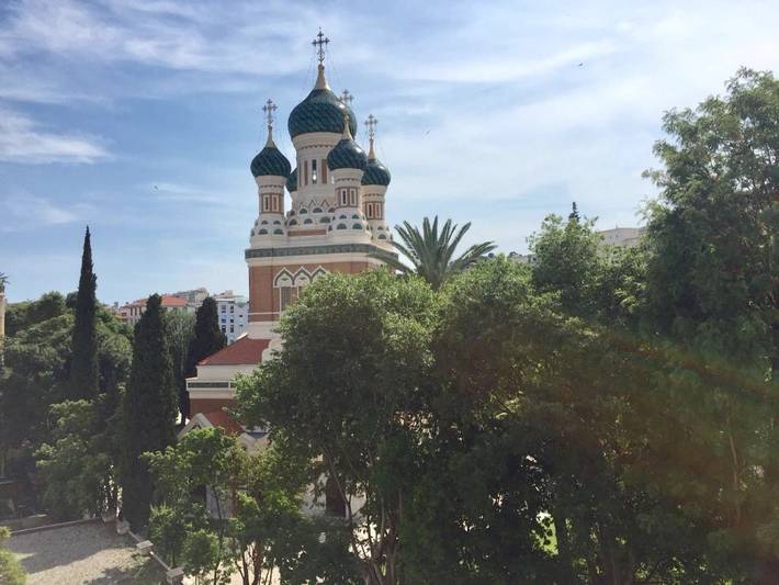 Gîte pour 2 personnes, avec terrasse et vue dans Cathedrale Orthodoxe Saint Nicolas Nice