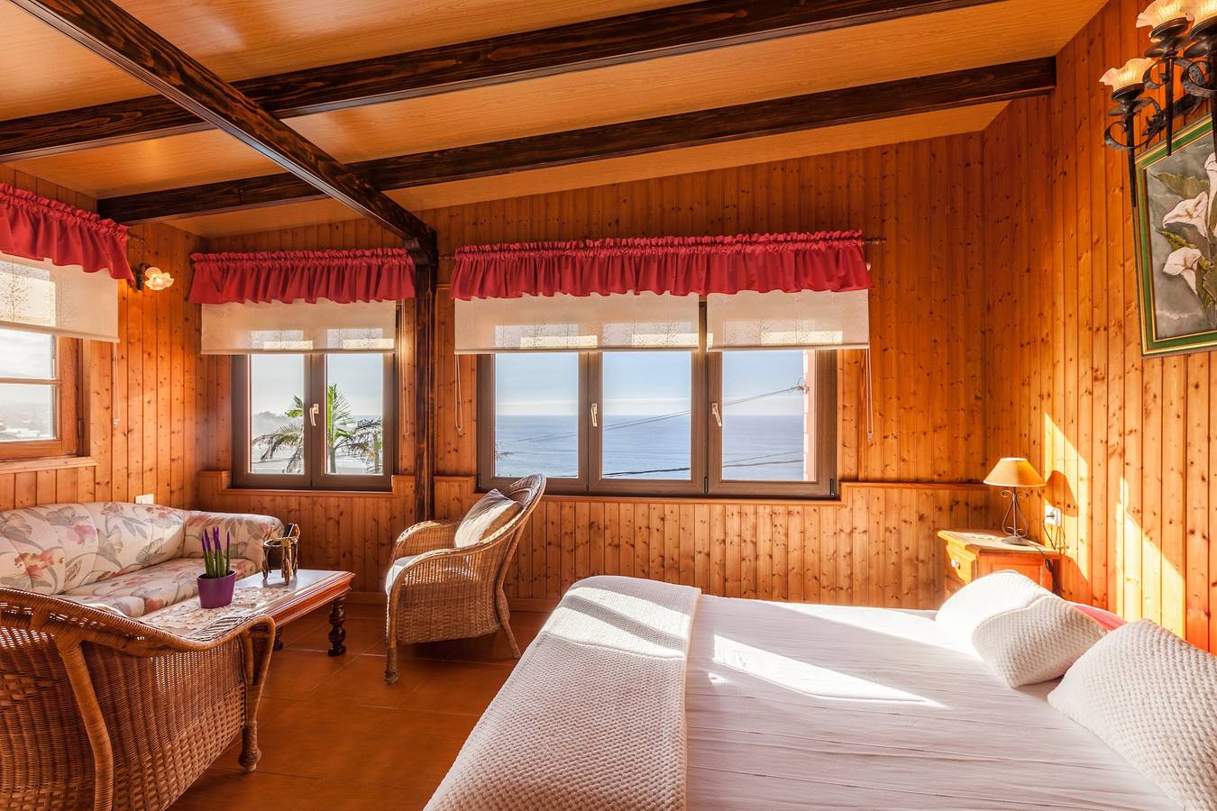 Estudio entero, Estudio vacacional 'Casa Victor - Apartamento 5' con vistas al mar, piscina y Wi-Fi in La Orotava, Tenerife Norte
