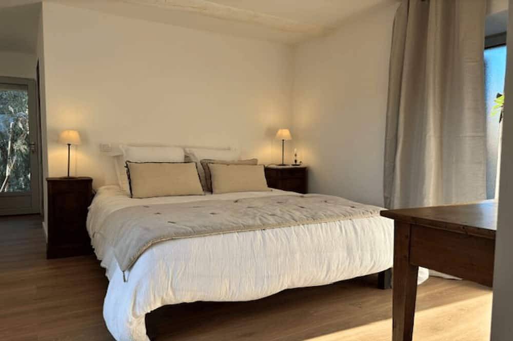 Appartement entier, Bâtisse ancienne avec piscine chauffée in Murato, Région de Calvi
