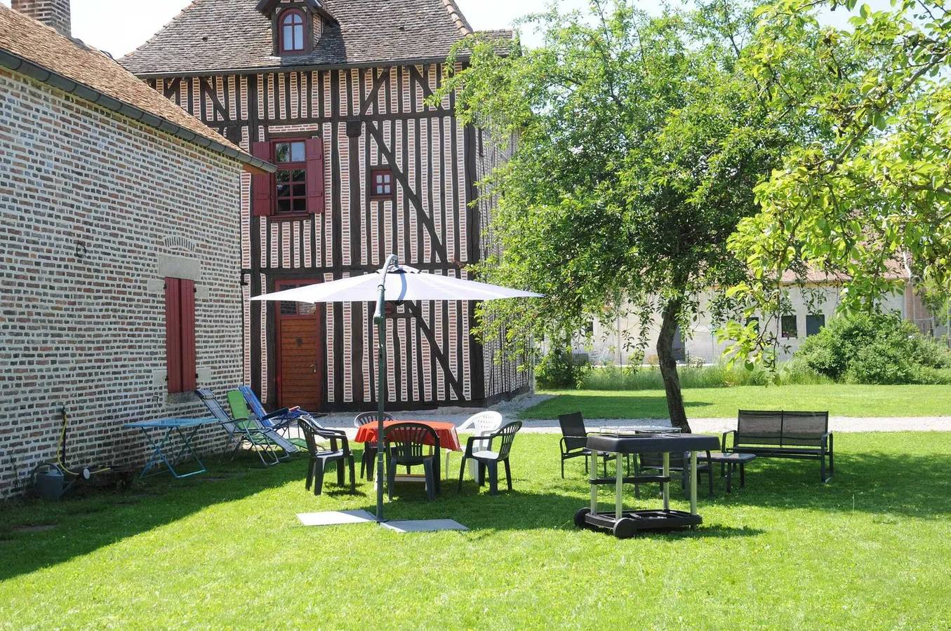 Maison spacieuse avec jardin à Labergement-lès-Seurre in Labergement-lès-Seurre, Région de Beaune