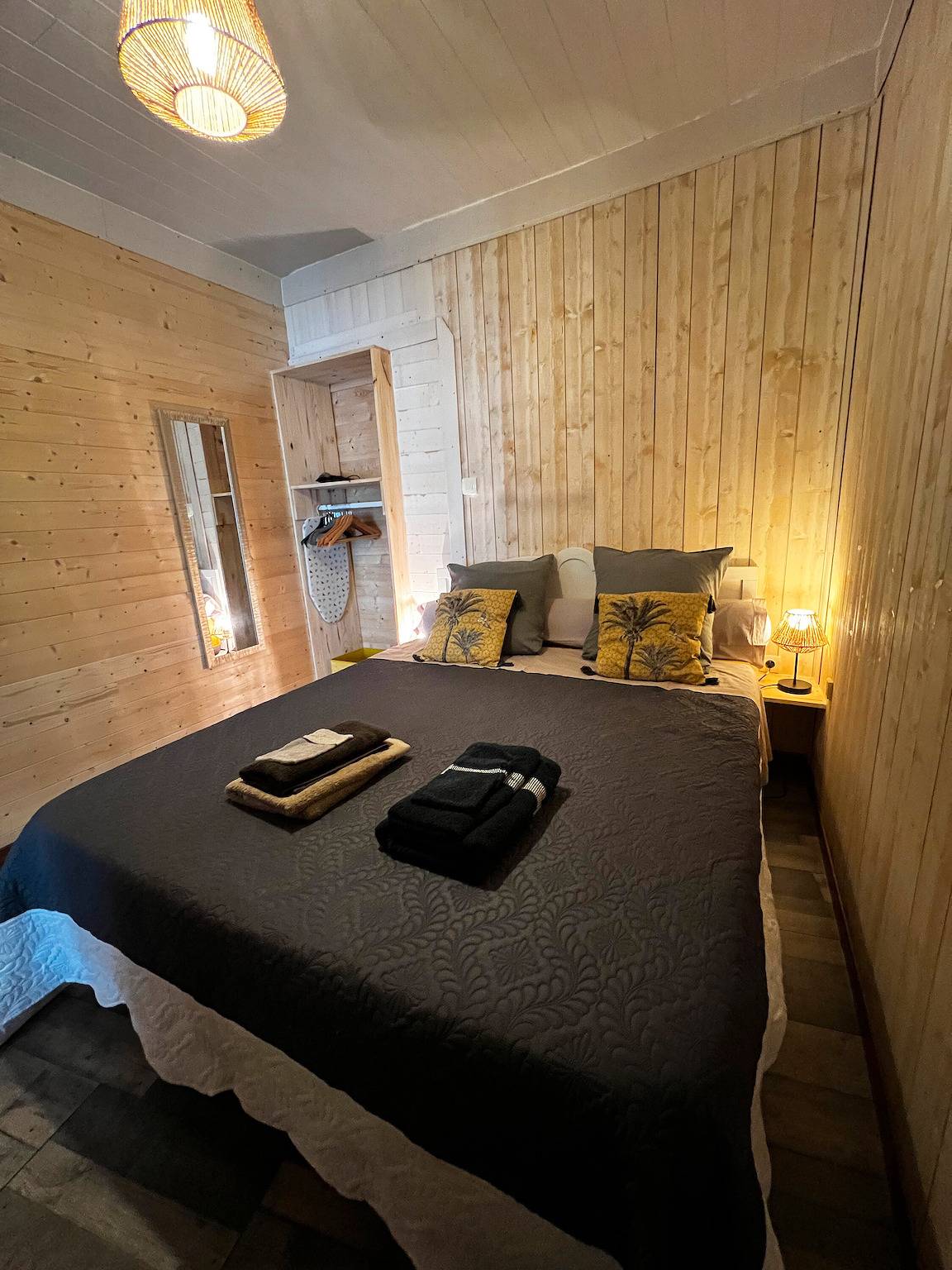 Geheel appartement, Appartement 'Gite Des Lys' met Wi-Fi in Monségur, Langon en omgeving