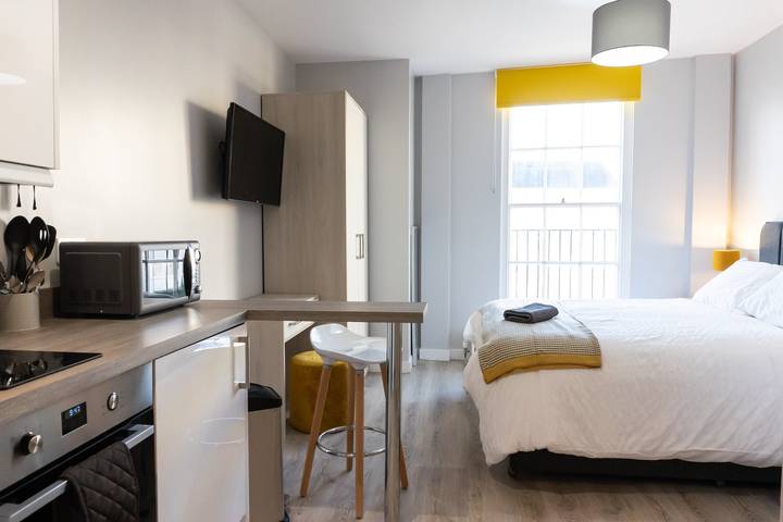 Estudio entero, Chic Studio in Cheltenham in Cheltenham, Gloucestershire