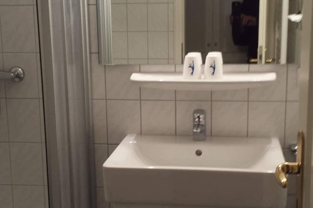 Ganze Wohnung, Sylt/Westerland, moderne 2-Zi-Wohnung + Wlan, strand-und zentrumsnah, 2 Balkone in Westerland, Sylt (Gemeinde)