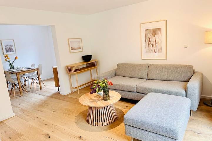 Ganze Wohnung, „Mein_Lieblingsplatz“ - Moderne helle Ferienwohnung mit großem Garten in Tating, Eiderstedt