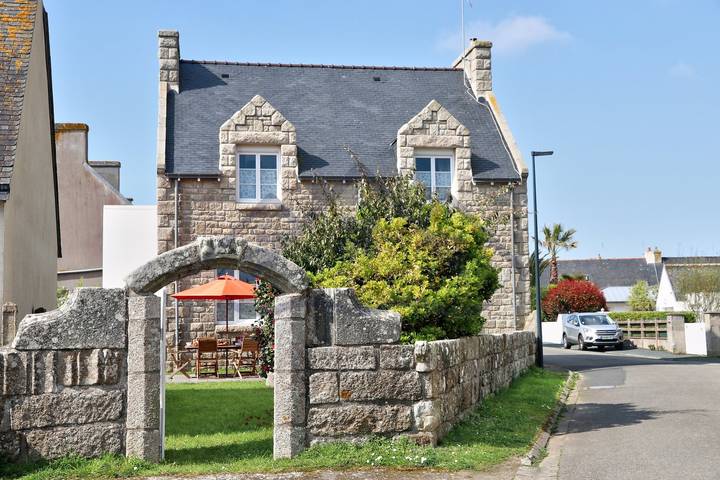 Gîte pour 8 personnes, avec terrasse et jardin