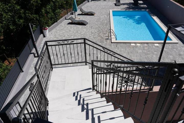 Ferienwohnung für 8 Personen, mit Balkon und Pool sowie Ausblick - 1