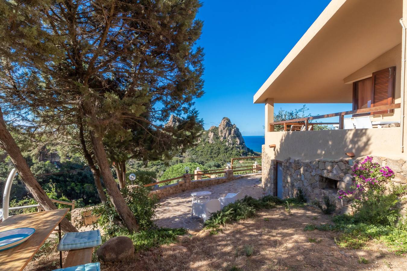 Villa „Aloe 2“ mit Berg- und Meerblick, Wlan, Klimaanlage, Whirlpool in Costa Paradiso, Trinità d'Agultu e Vignola und Umgebung