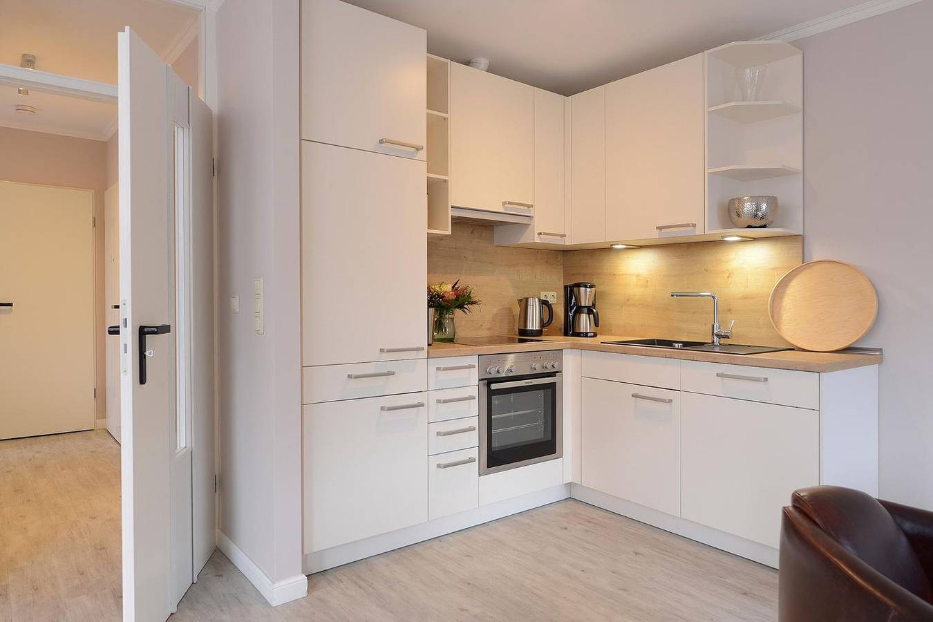Ganze Wohnung, Liebevoll eingerichtetes Apartment mit tollem Balkon und nur 100 m zum Strand! in Boltenhagen, Nordwestmecklenburg (Wismar und Umgebung)
