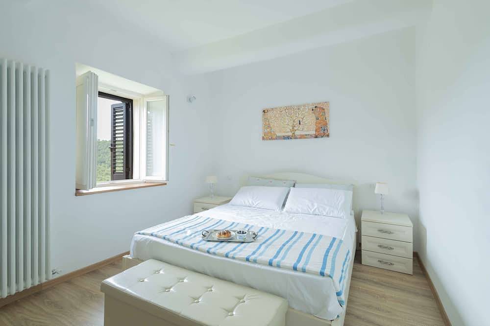Geheel appartement, Great apartment for Valentine's Day, near petriolo spa in Monticiano, Chianti