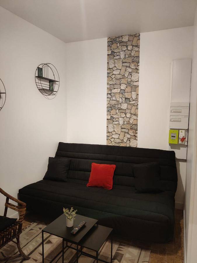 Appartement entier, One-Bedroom Apartment in Romilly-sur-Seine, Aube