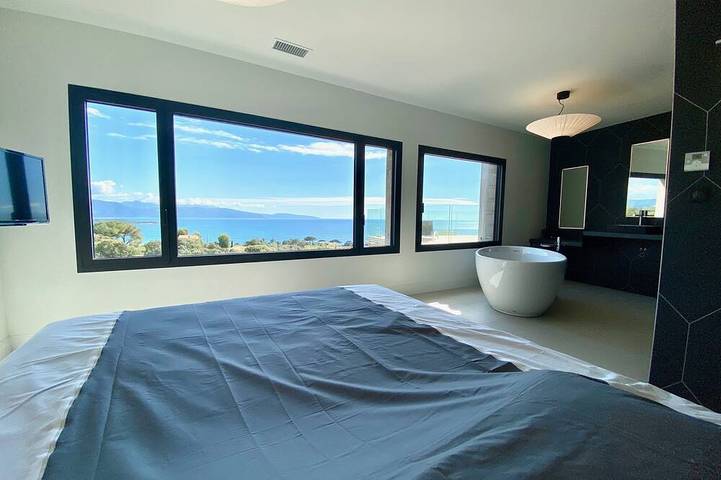 Location de vacances pour 11 personnes, avec jardin et terrasse à Coggia - 2