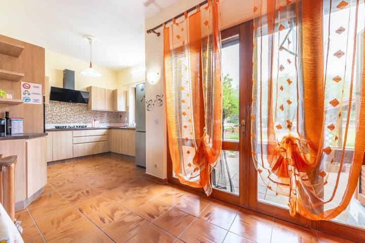 Location de vacances pour 8 personnes, avec jardin à Sant'Anna Arresi - 4