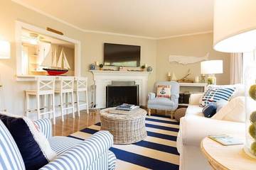 Vacation House for 6 Guests in Barnstable, Cape Cod, Picture 3