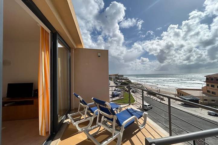Ferienwohnung für 4 Personen, mit Balkon und Garten sowie Pool