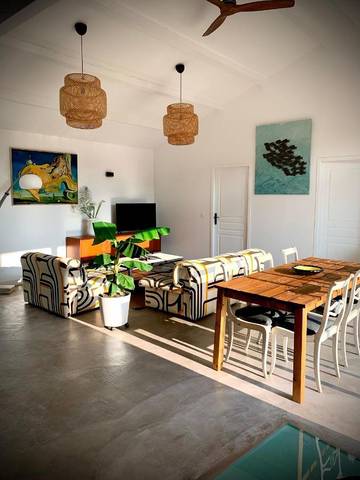 Gîte pour 6 personnes, avec terrasse et jardin à Entraigues-sur-la-Sorgue
