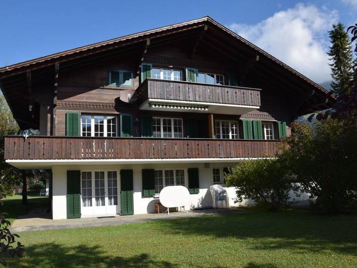 Hütte für 4 Personen, mit Balkon und Terrasse in Lenk