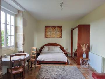 Gîte pour 2 personnes, avec jardin et vue à Montgaudry