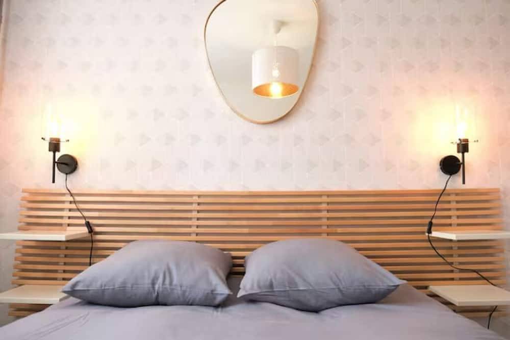 Entire apartment, ★★ Le Grand Chambord ★★ in Laval, Mayenne