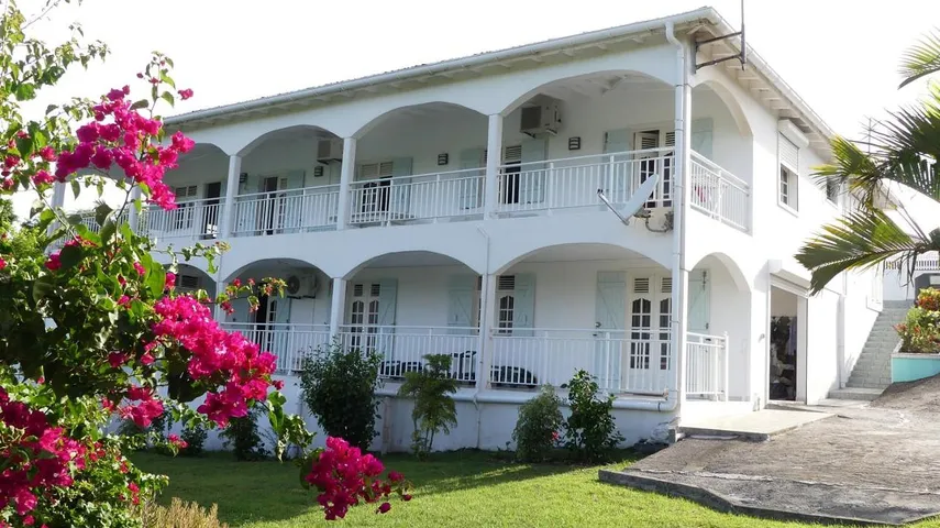 Apartamento de vacaciones para 4 personas, con jardín y vistas - 1