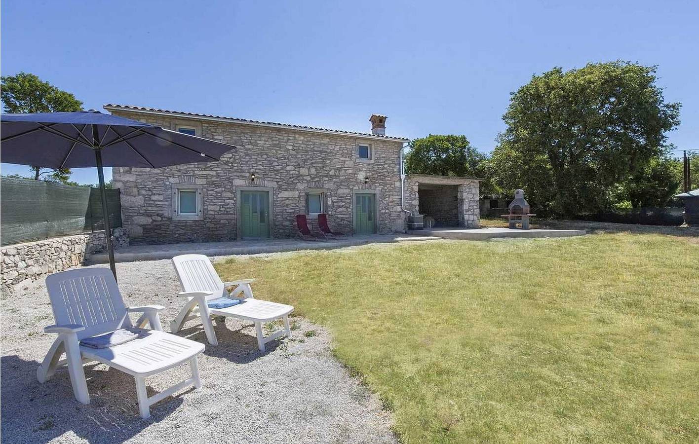 Geräumige 110 m² große Wohnung mit Pool, Terrasse und Parkplatz in Labin, Ostküste Istrien