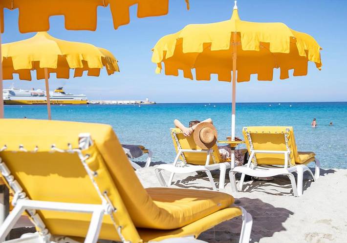 Hôtel pour 2 personnes, avec jardin ainsi que piscine et bassin pour enfant, animaux acceptés dans Office De Tourisme De L Ile Rousse - 4