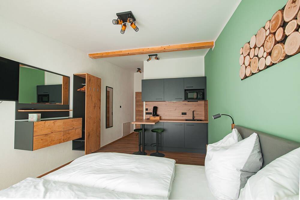 Ganze Wohnung, Modern eingerichtetes Appartement 2 (23 qm) direkt am Donauradweg in Bad Abbach, Ostbayern